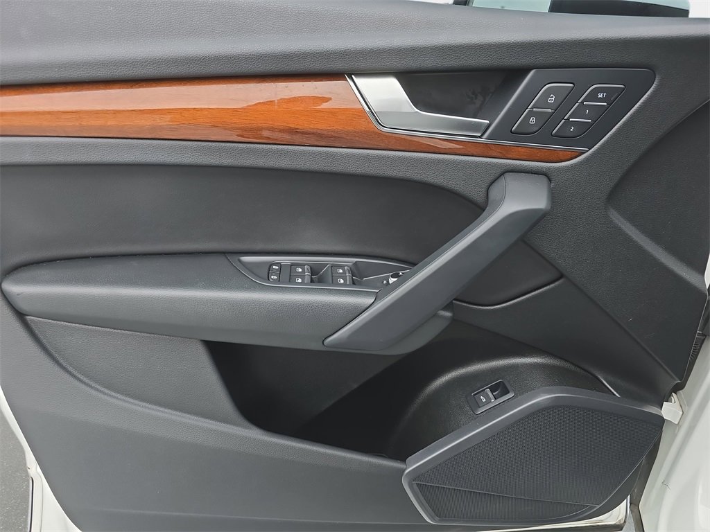 Certified 2023 Audi Q5 2.0T Premium w/ Convenience Package image 23