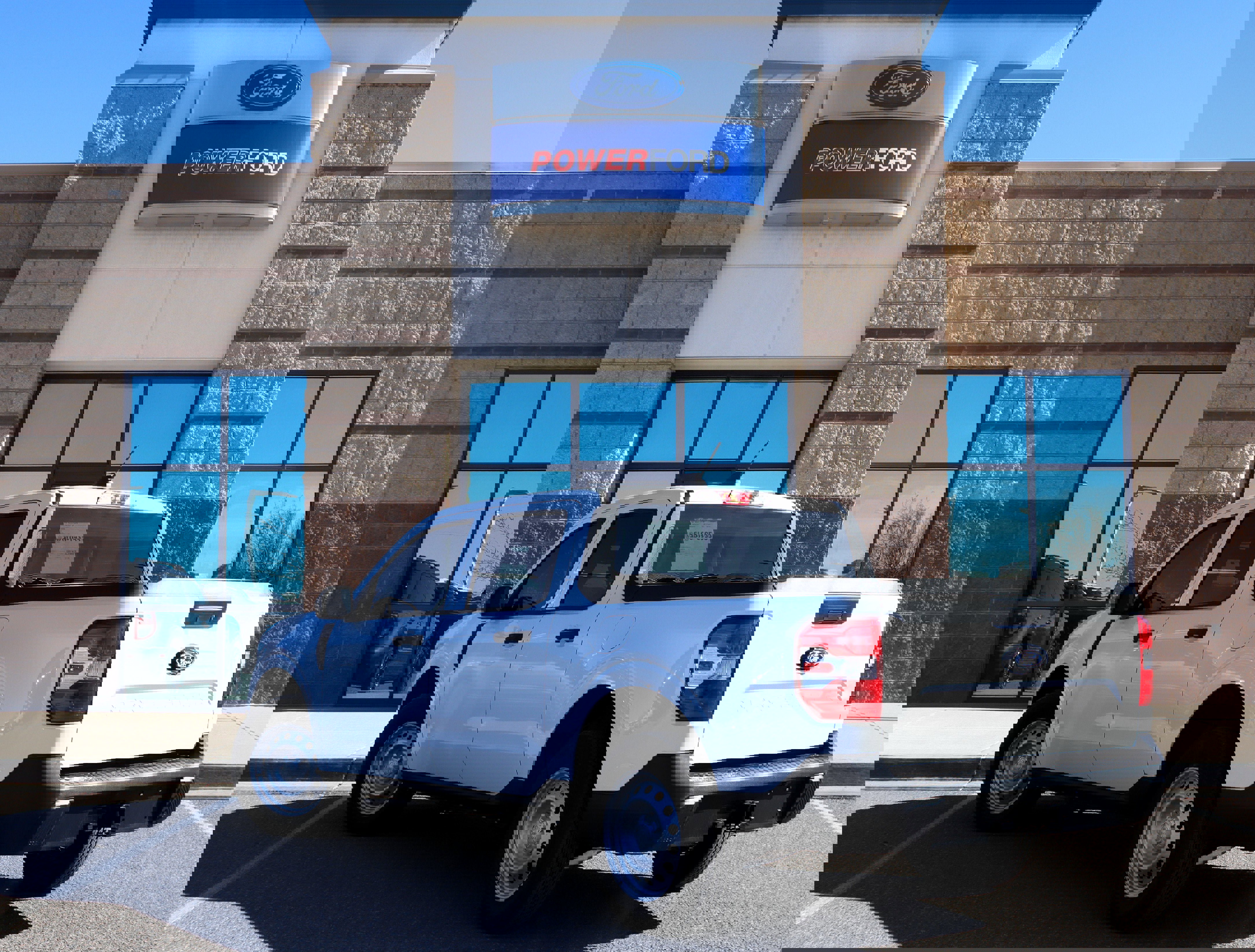 Used 2025 Ford Maverick XL w/ Equipment Group 102A image 8