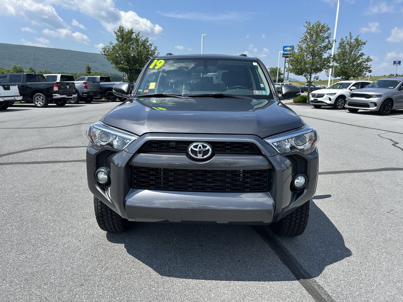 Used 2019 Toyota 4Runner SR5 Premium AWD/4WD image 2
