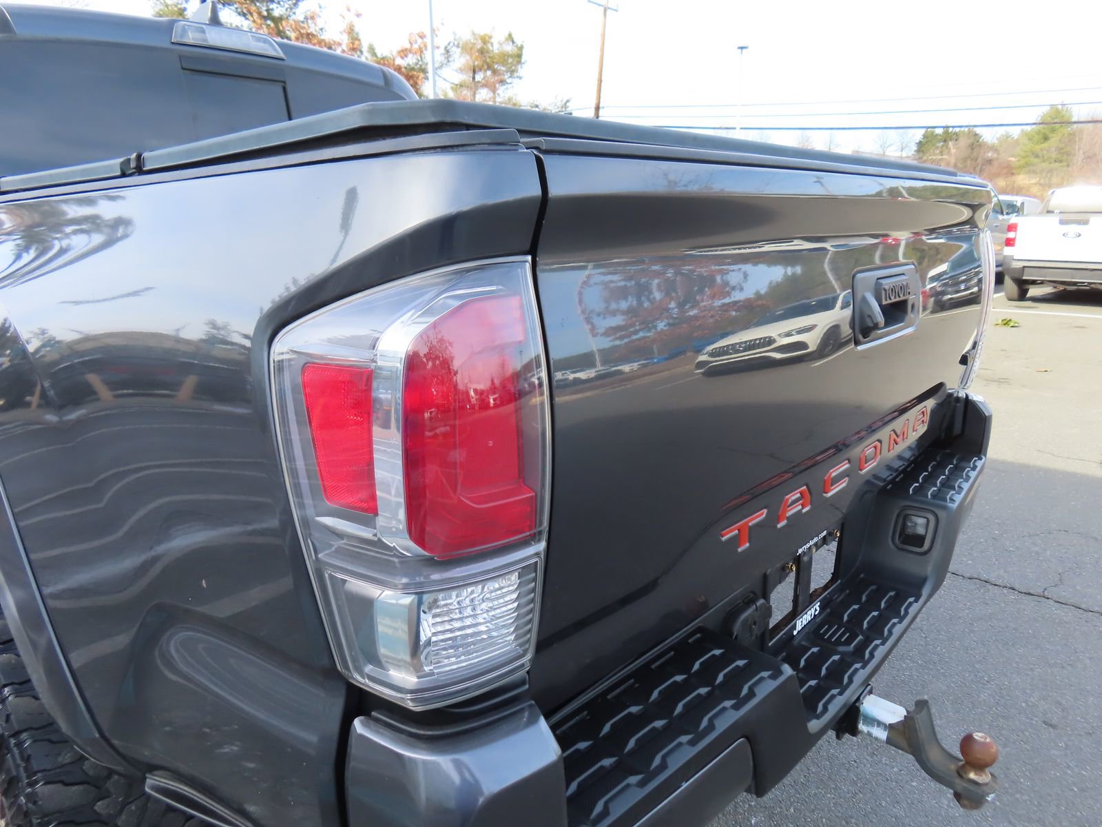 Used 2021 Toyota Tacoma TRD Sport image 11