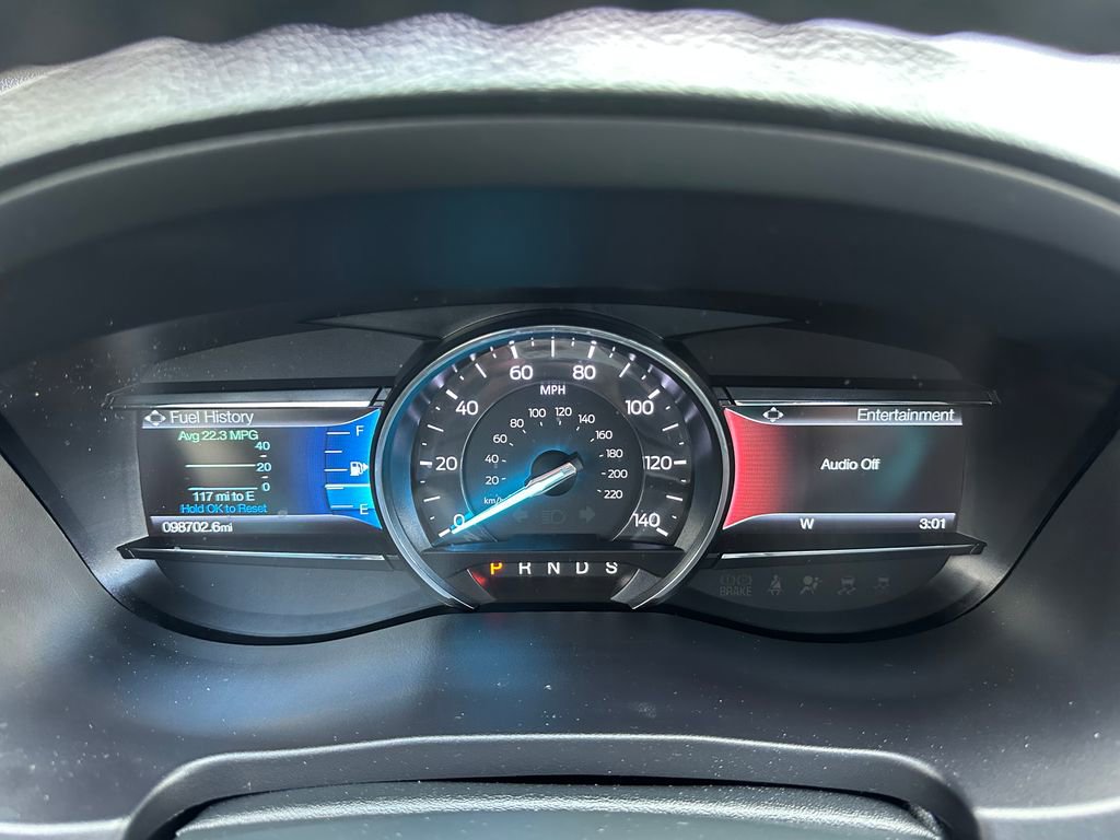 Used 2018 Ford Explorer XLT w/ Equipment Group 202A AWD/4WD image 39