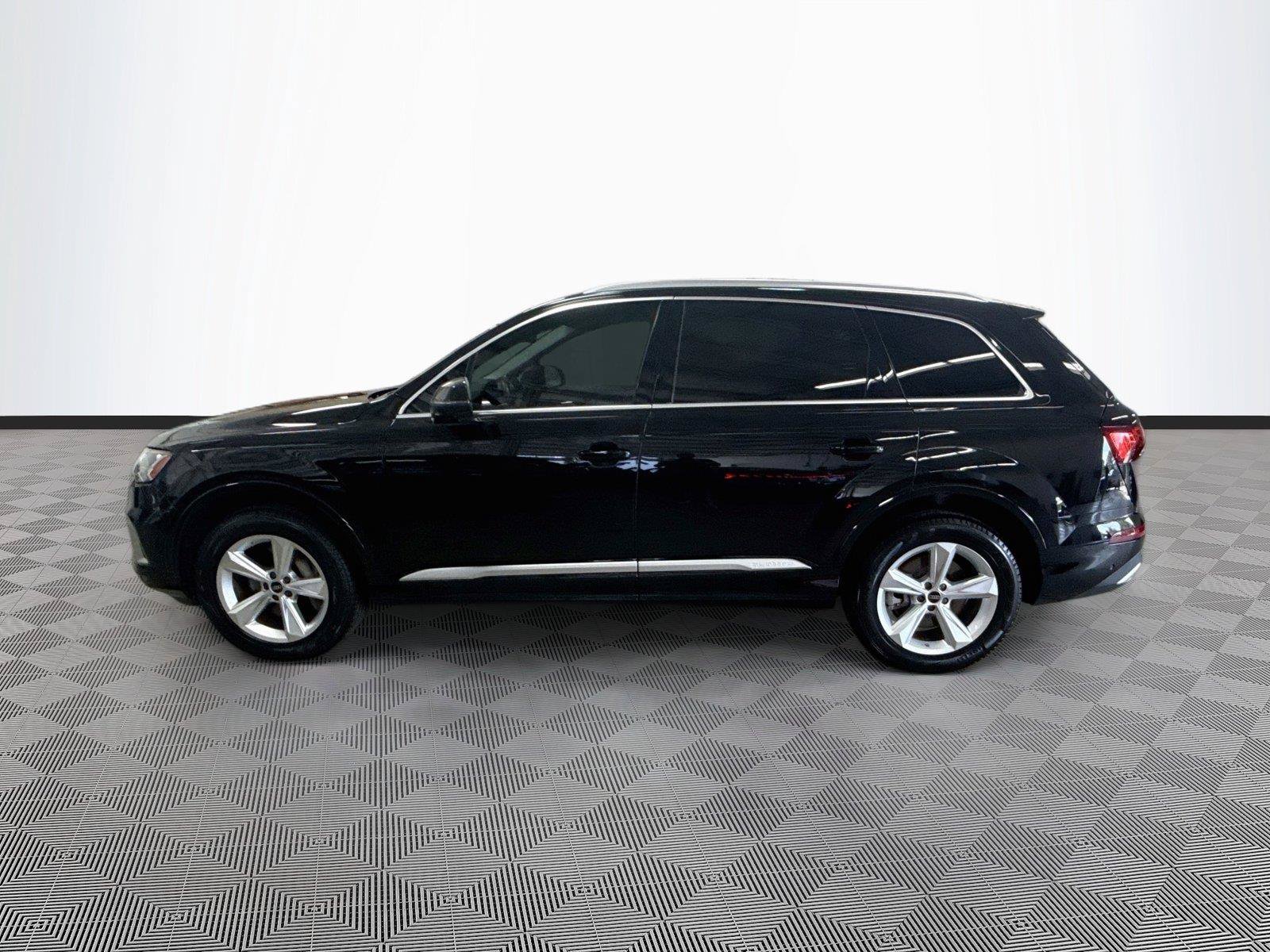 Used 2023 Audi Q7 3.0T Premium w/ Convenience Package AWD/4WD image 4