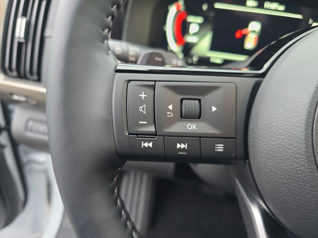 New 2025 Nissan Pathfinder Platinum w/ Cargo Package image 30