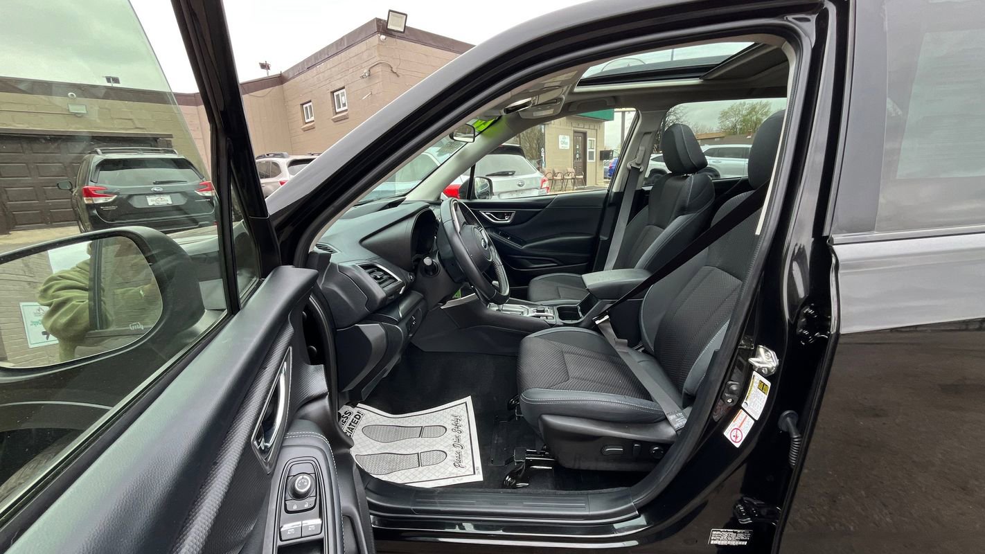 Used 2020 Subaru Forester Premium AWD/4WD image 20
