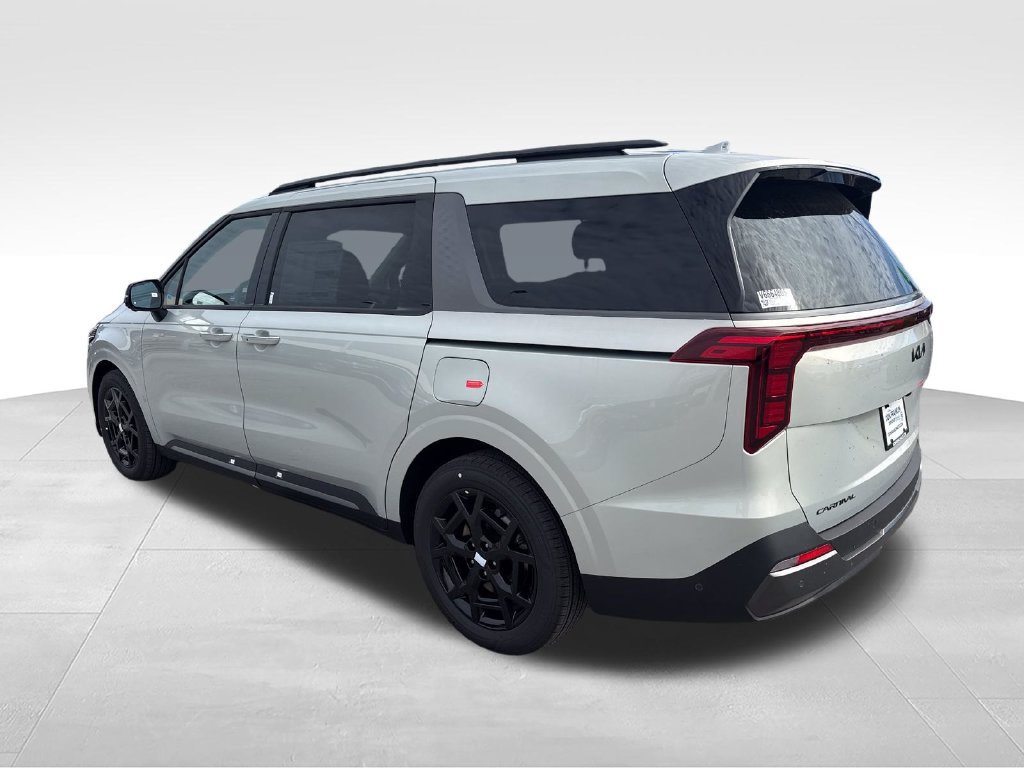 New 2027 Kia Carnival SX FWD image 3