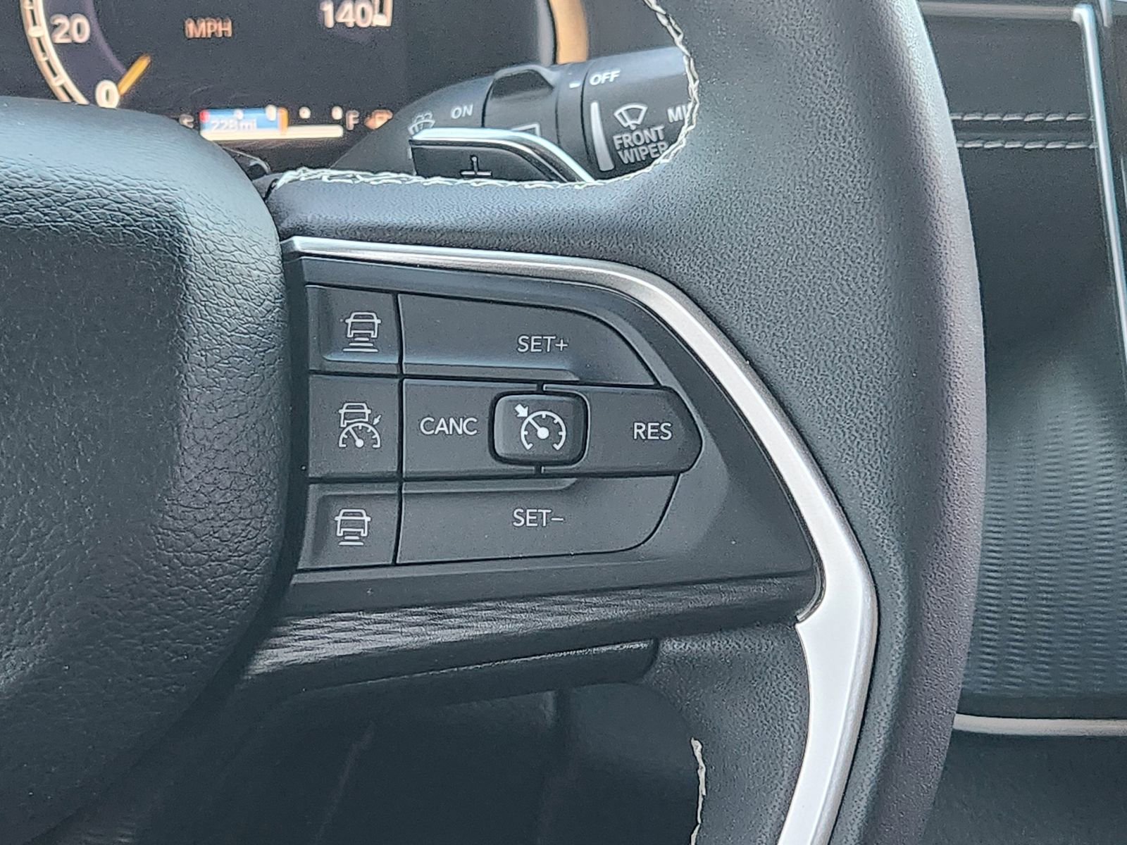 Used 2024 Jeep Grand Cherokee Altitude AWD/4WD image 32
