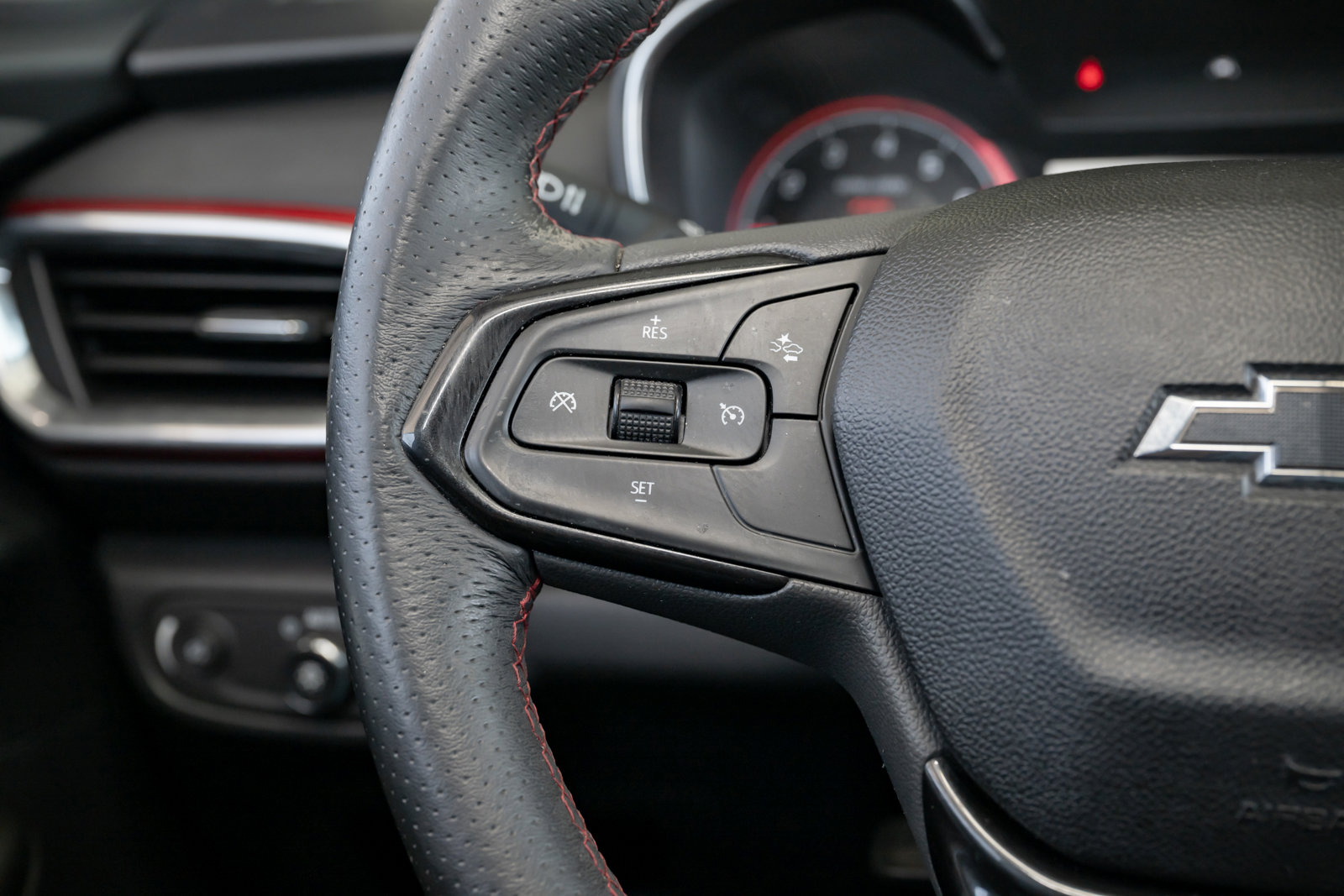 Used 2021 Chevrolet TrailBlazer RS w/ Sun and Liftgate Package image 27