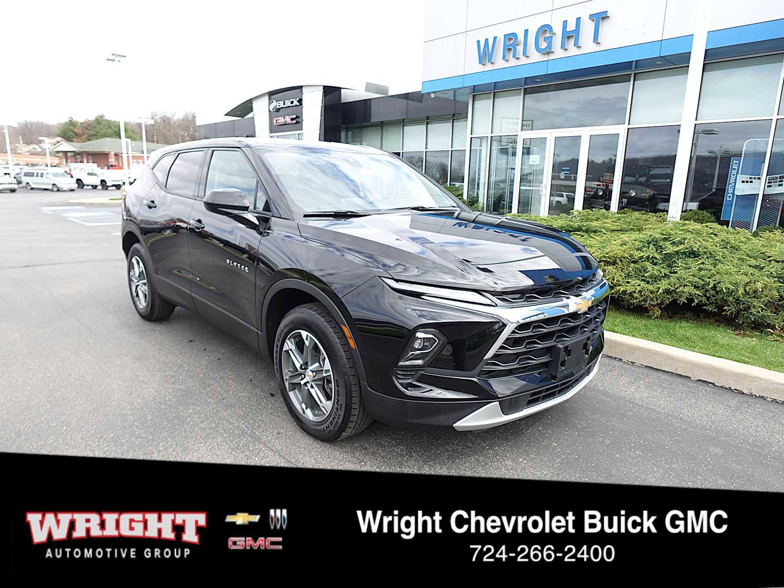 Used 2025 Chevrolet Blazer LT image 1