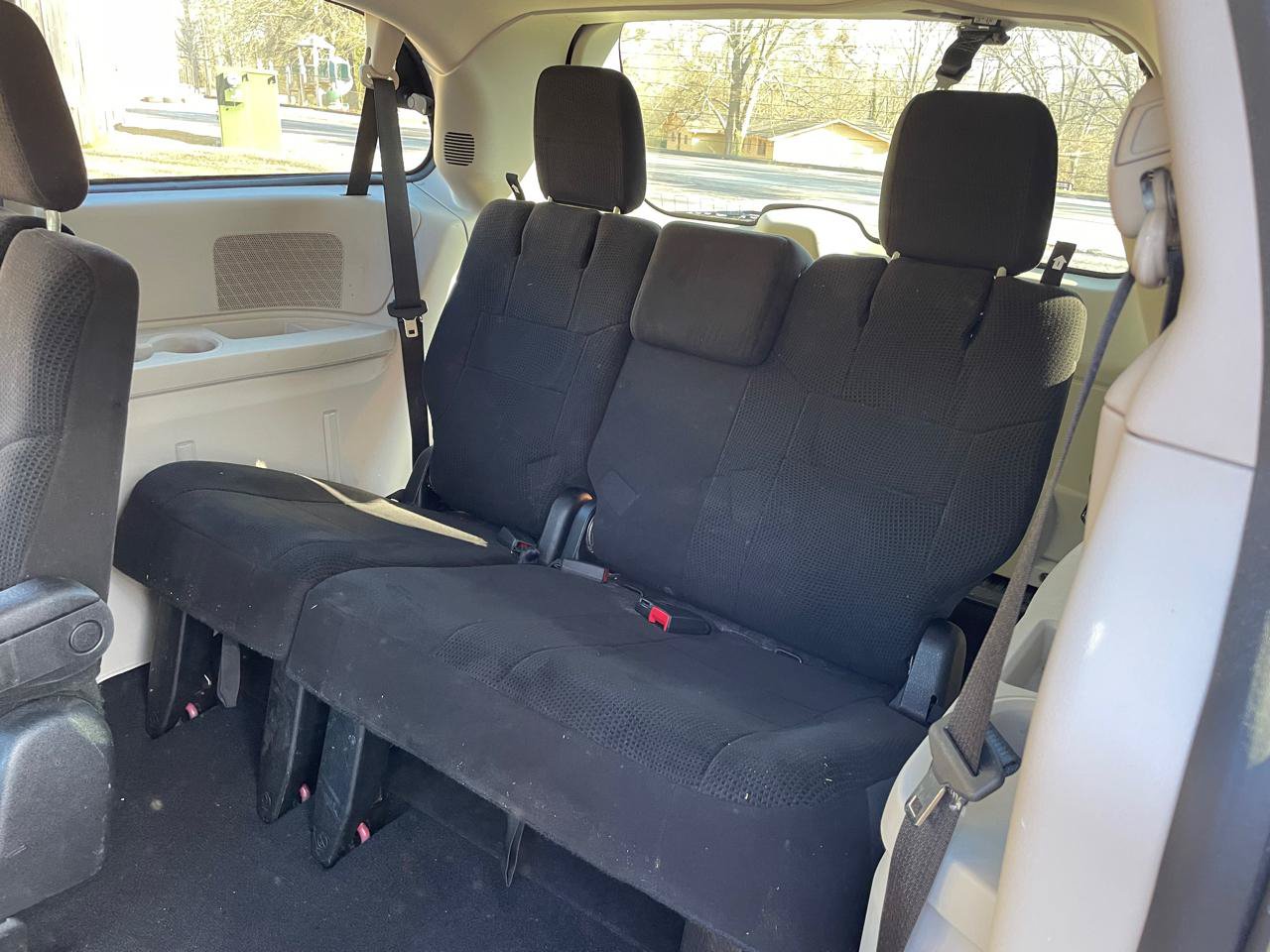 Used 2012 Dodge Grand Caravan SXT FWD image 15