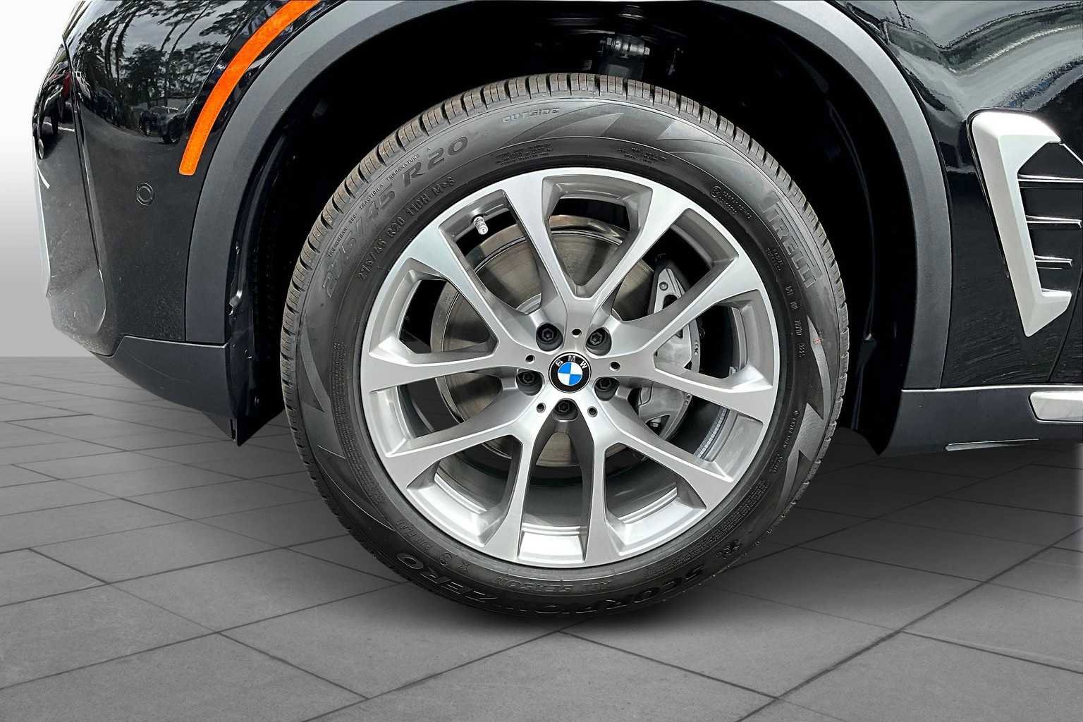 New 2026 BMW X5 xDrive40i w/ Premium Package image 11