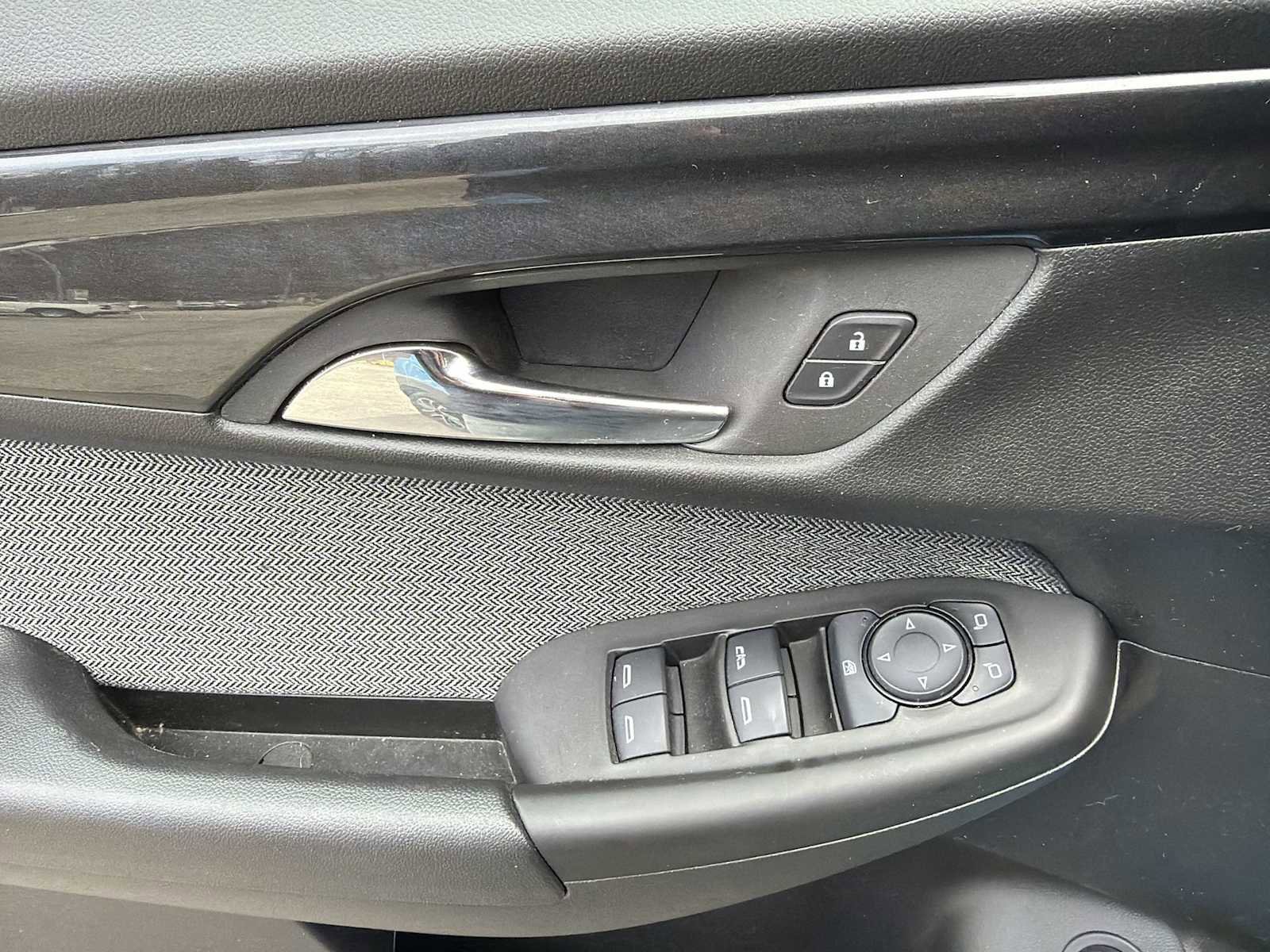 Used 2025 Chevrolet TrailBlazer LT w/ Convenience Package image 21