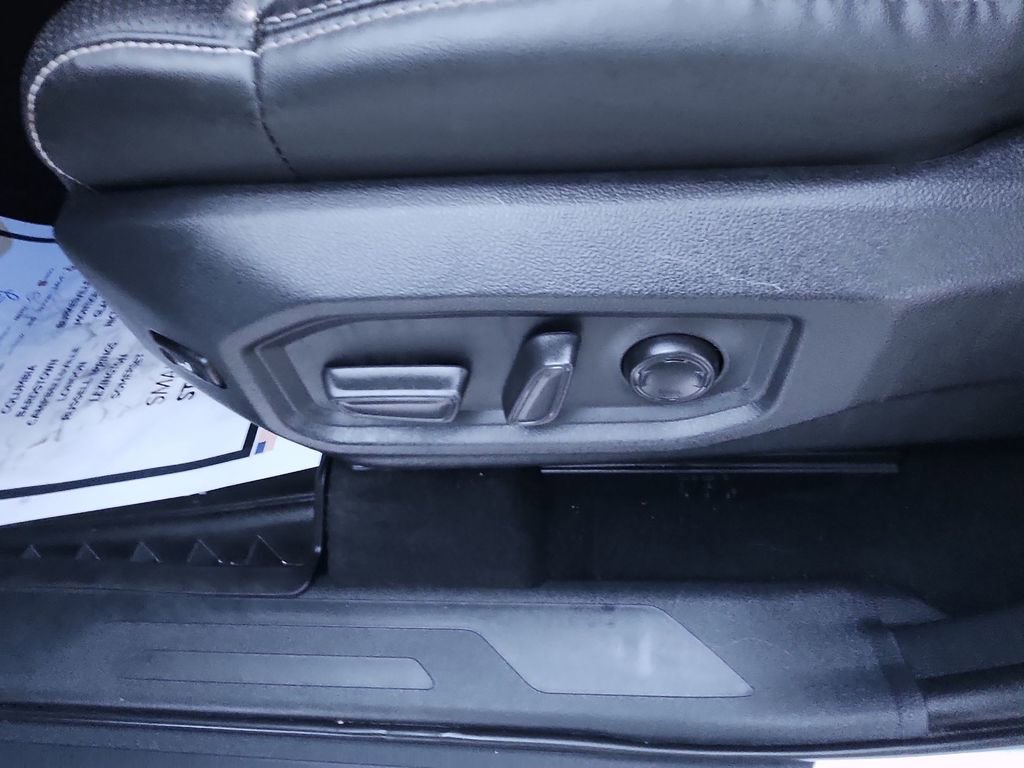 Used 2024 Toyota Tundra Capstone AWD/4WD image 12