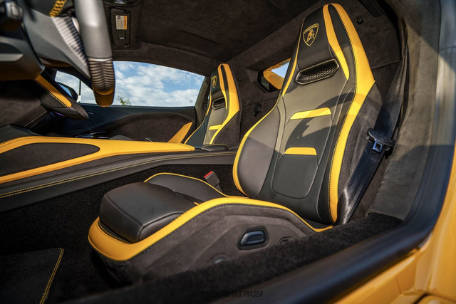 Used 2026 Lamborghini Temerario AWD/4WD image 36