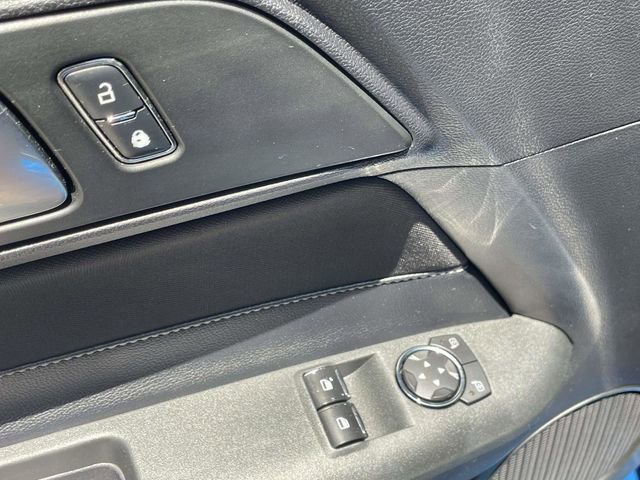 Used 2018 Ford Mustang Coupe RWD image 9