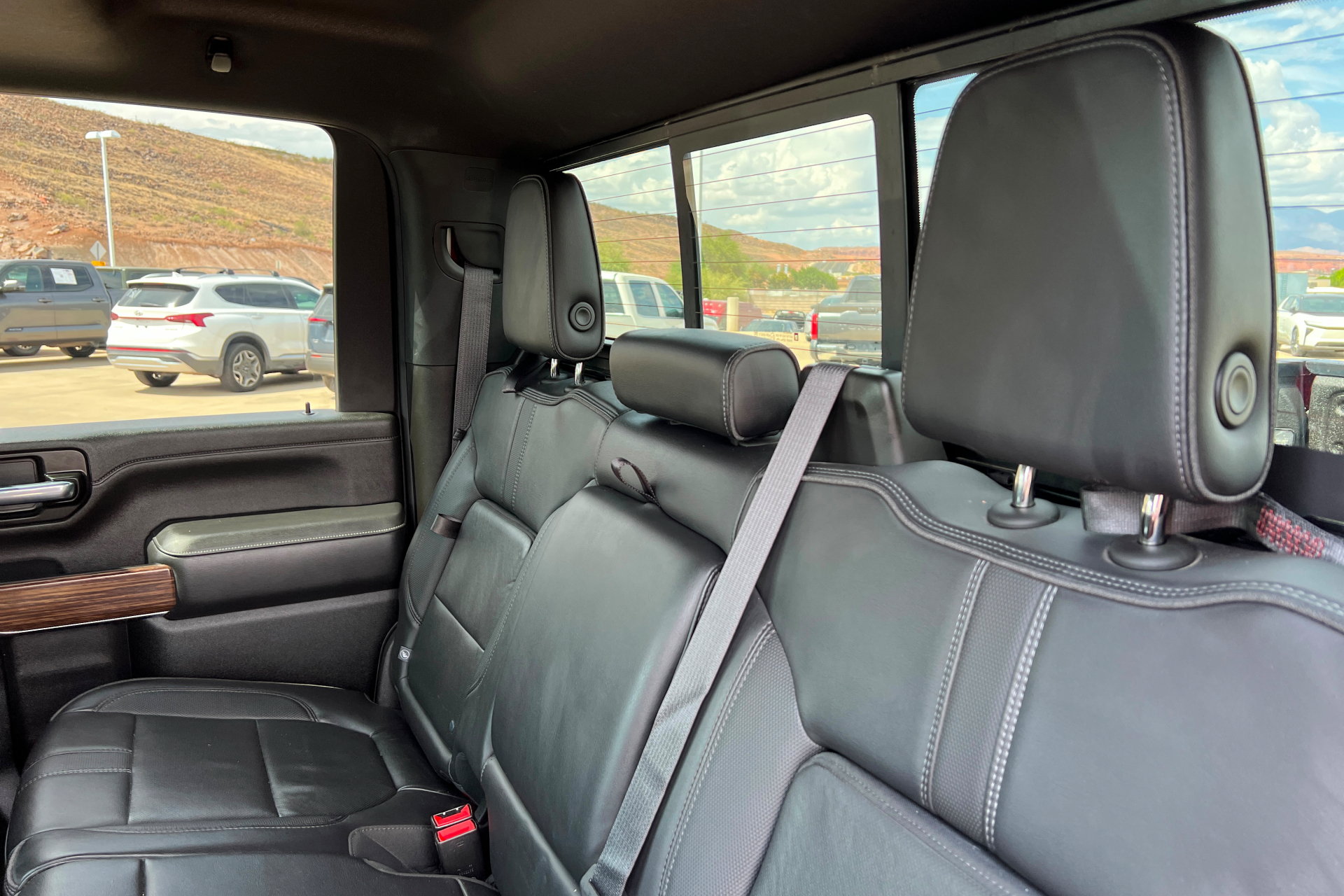 Used 2021 Chevrolet Silverado 3500 High Country w/ Z71 Off-Road Package AWD/4WD image 21
