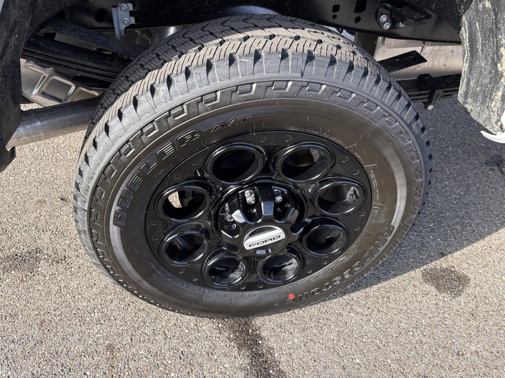 New 2026 Ford F350 XLT w/ XLT Premium Package image 14