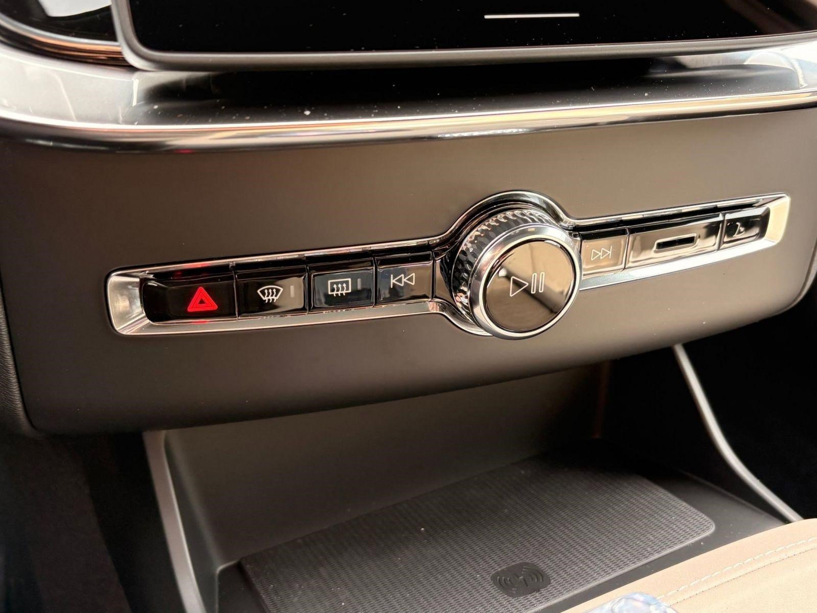 New 2026 Volvo XC90 T8 Plus image 18