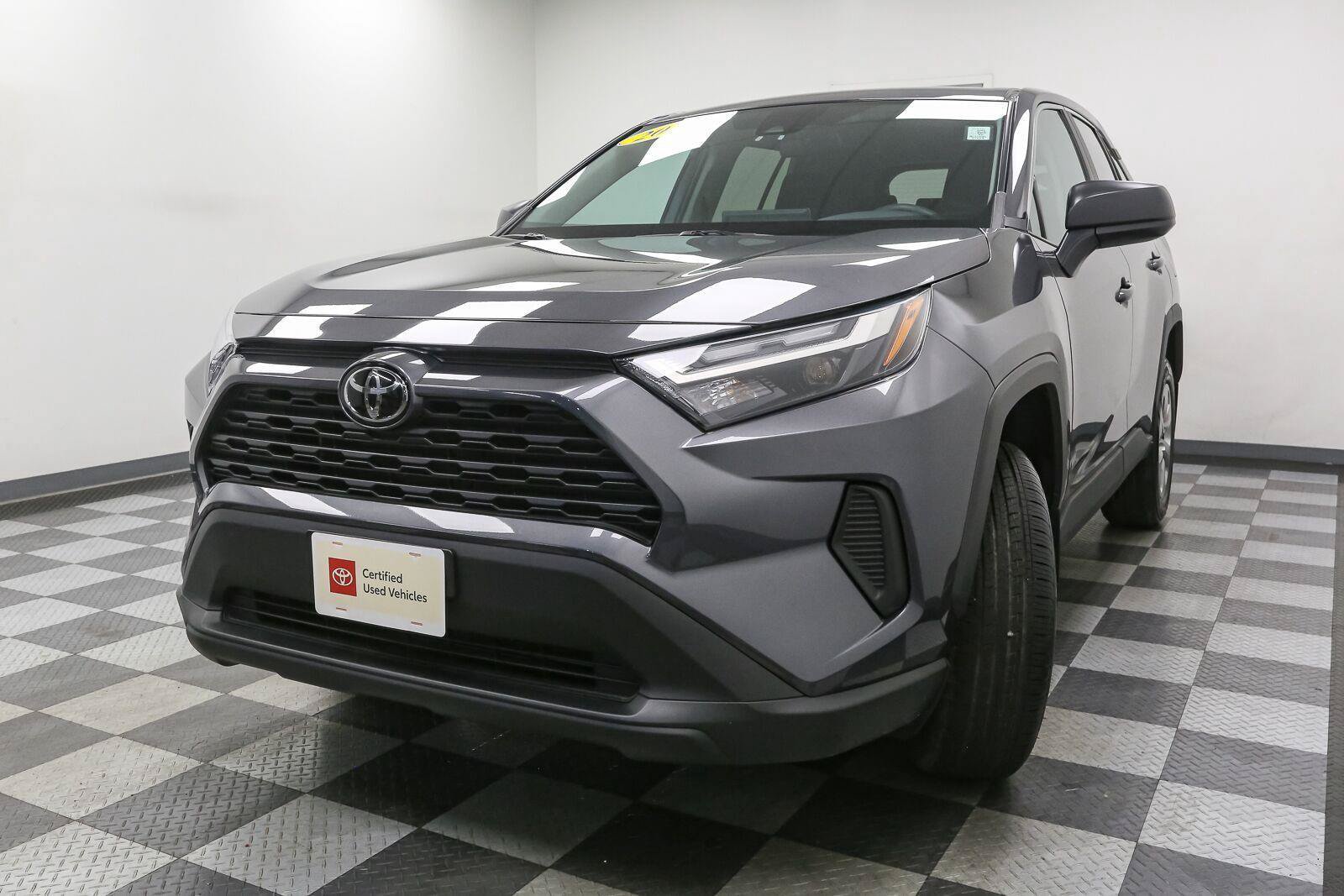 Certified 2023 Toyota RAV4 LE AWD/4WD image 5