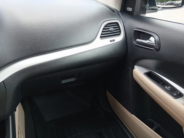 Used 2014 Dodge Journey SXT w/ Flexible Seating Group FWD image 34