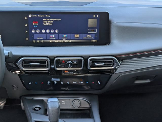 New 2026 Nissan Sentra SR w/ SR Premium Package FWD image 15