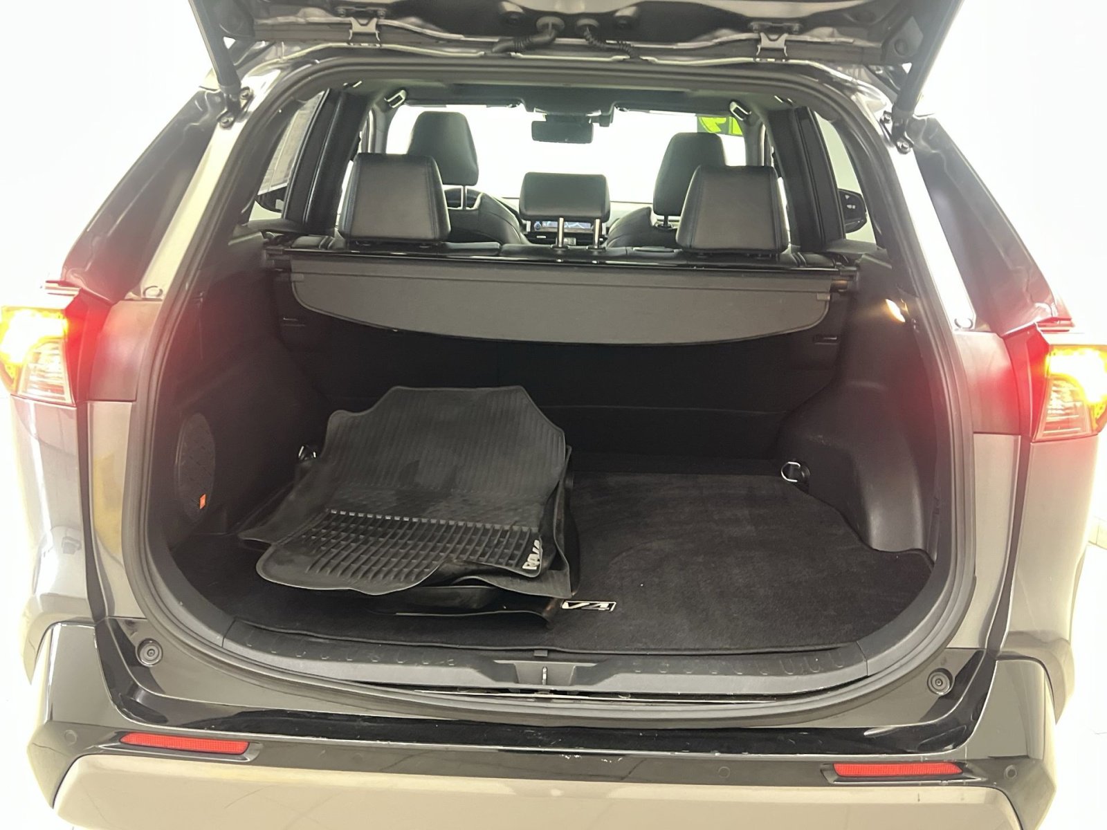 Used 2019 Toyota RAV4 XSE image 24