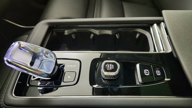 New 2026 Volvo XC90 T8 Ultra w/ Protection Package AWD/4WD image 17