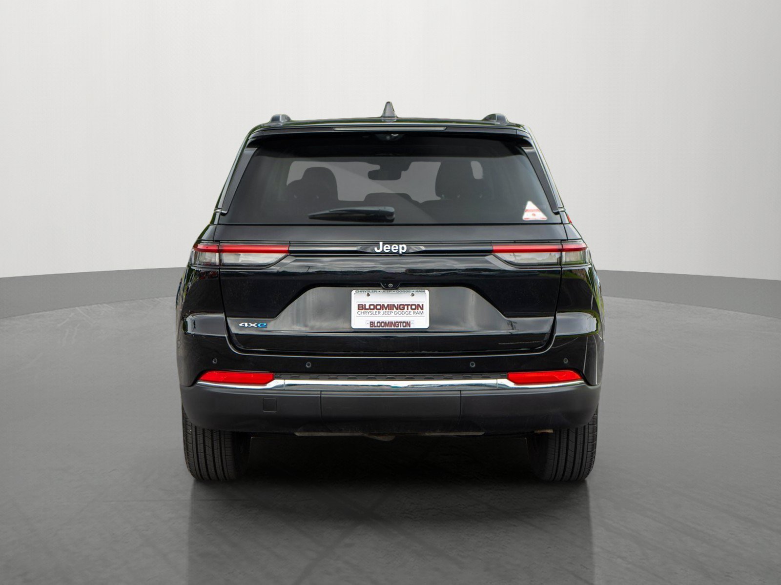 Used 2022 Jeep Grand Cherokee Limited 4xe w/ Luxury Tech Group II AWD/4WD image 6