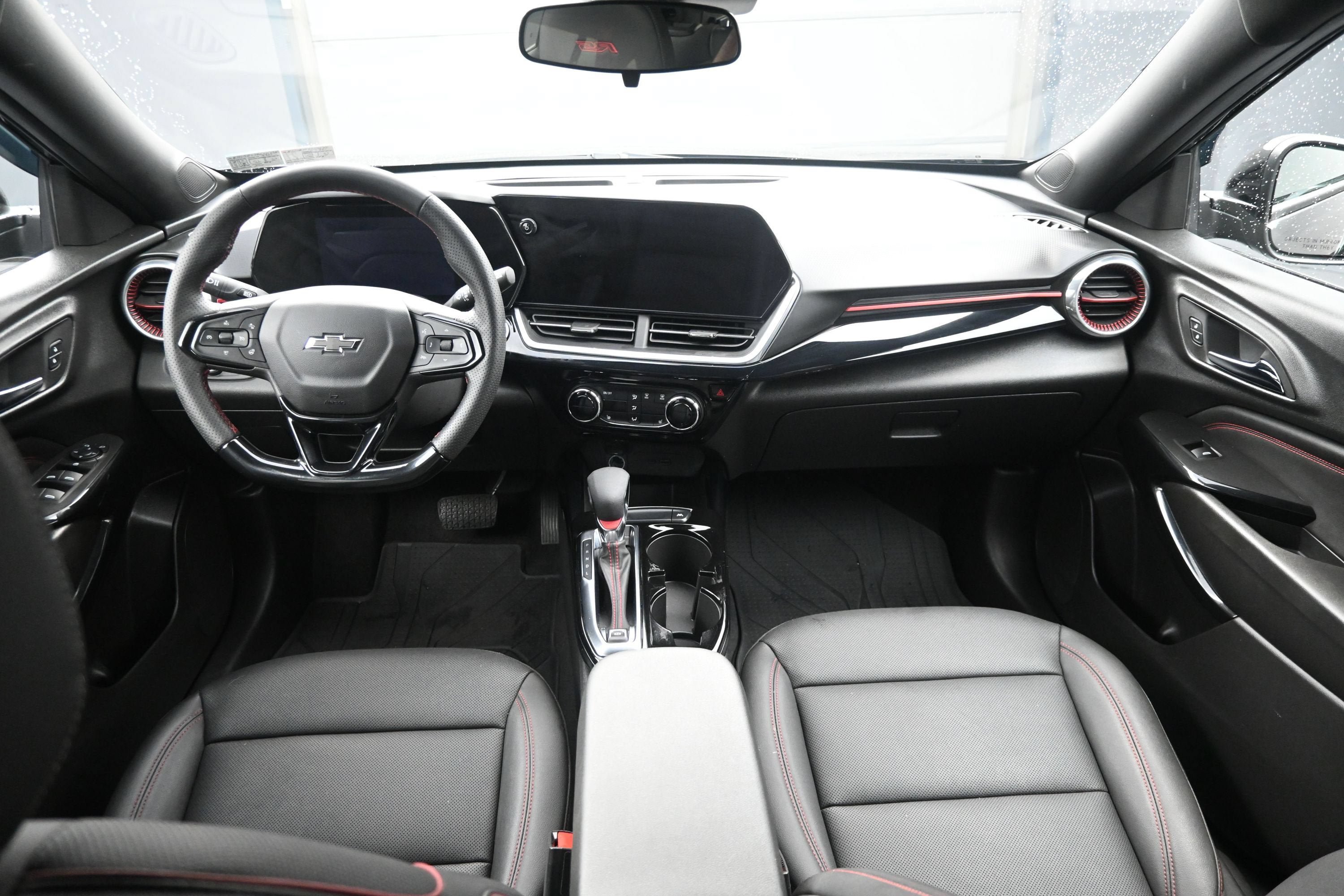 Used 2024 Chevrolet Trax RS w/ Driver Confidence Package FWD image 20