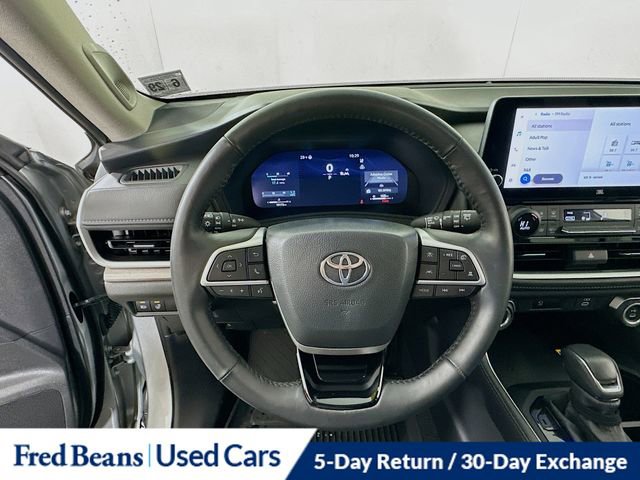 Used 2024 Toyota Grand Highlander Limited image 12