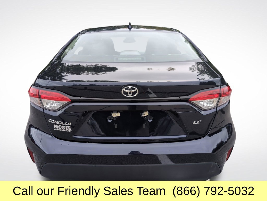 Certified 2025 Toyota Corolla LE FWD image 5