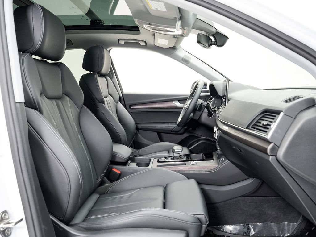 Certified 2025 Audi Q5 2.0T Premium Plus w/ Premium Plus Package image 21