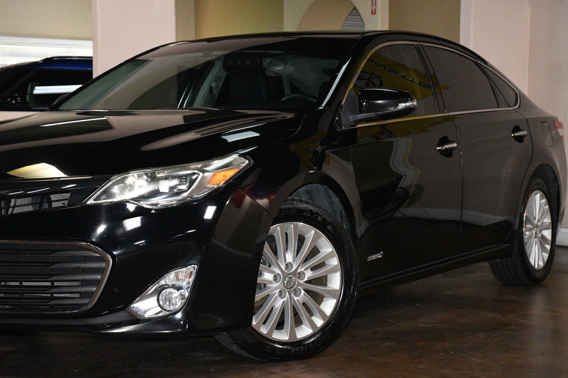 Used 2015 Toyota Avalon XLE Touring FWD image 54
