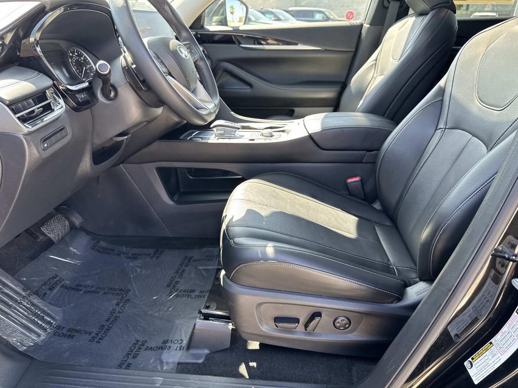 Certified 2025 INFINITI QX60 Pure image 24