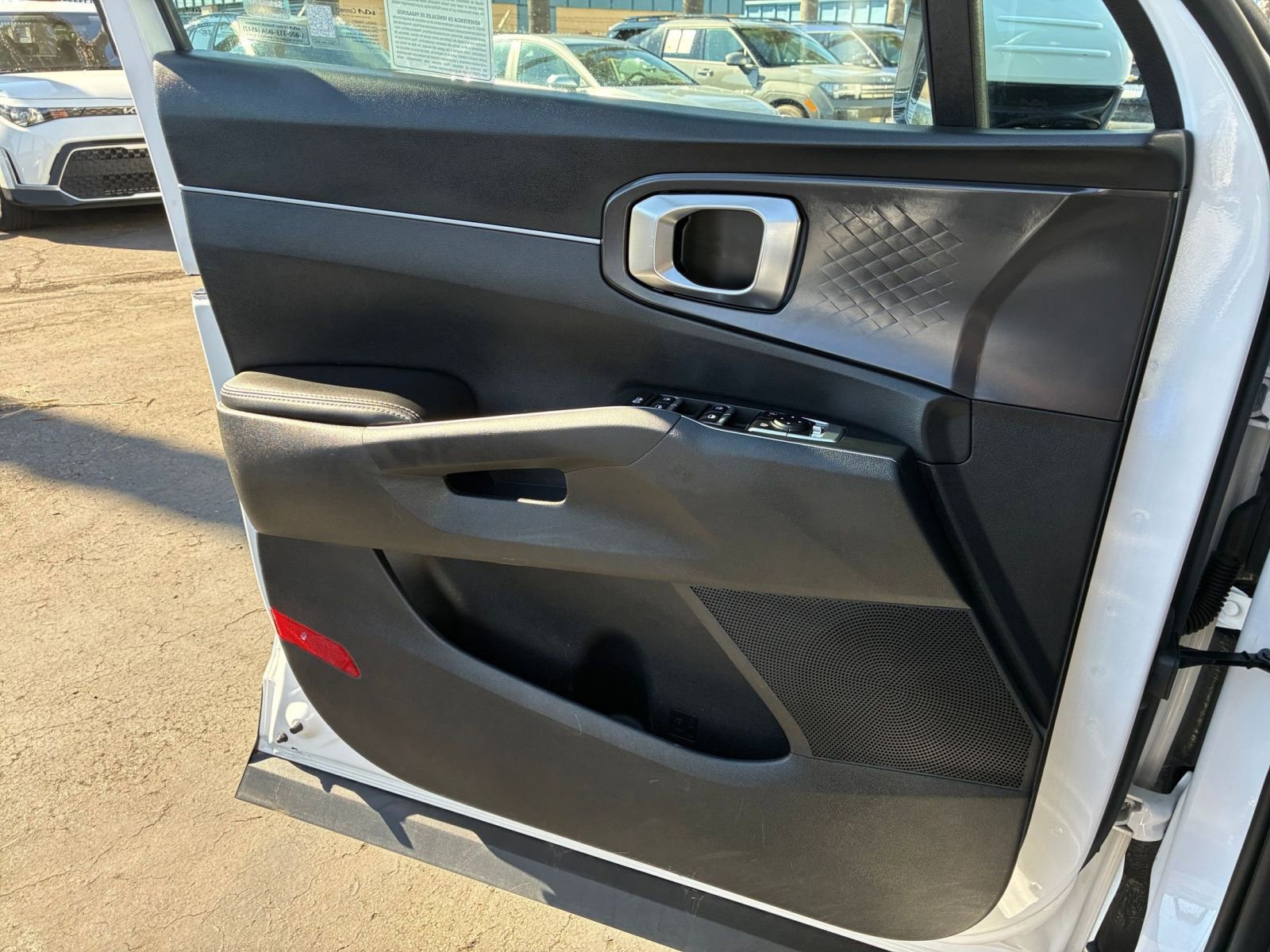Used 2024 Kia Sorento S FWD image 18