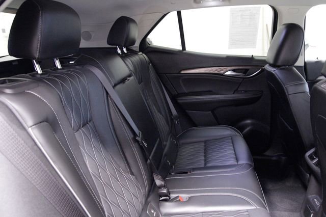 Used 2022 Buick Envision Avenir w/ Technology Package II image 18