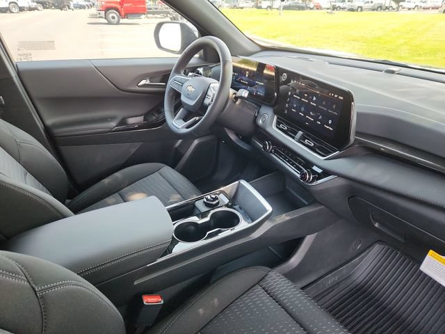 New 2027 Chevrolet Equinox LT w/ LPO, Floor Liner Package FWD image 19