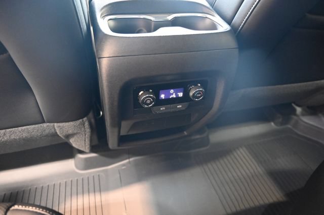 New 2026 Chevrolet Traverse LT w/ Midnight/Sport Edition FWD image 24