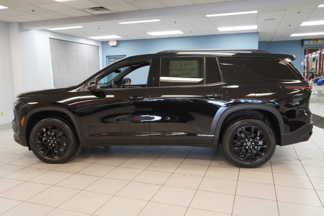 New 2026 Chevrolet Traverse LT w/ Midnight/Sport Edition AWD/4WD image 2