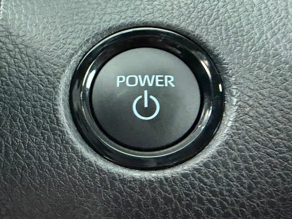 Used 2026 Toyota Camry SE FWD image 30