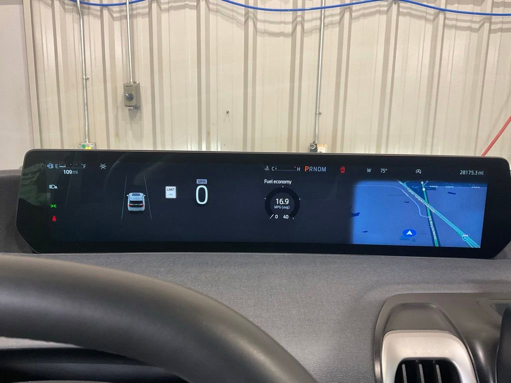 Used 2025 Ford Expedition Active RWD image 19