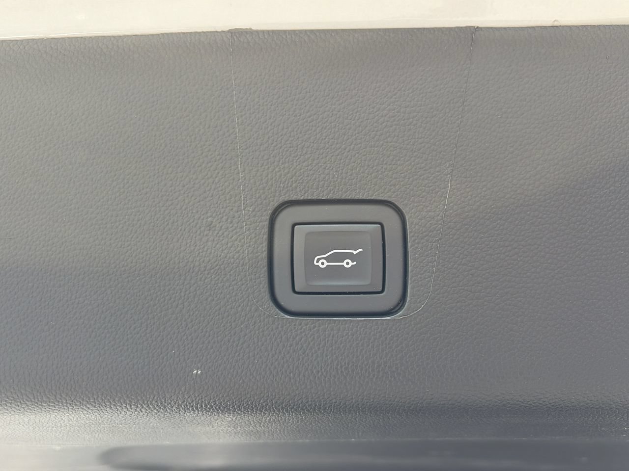Used 2023 Chevrolet Traverse LT w/ LPO, Floor Liner Package AWD/4WD image 34