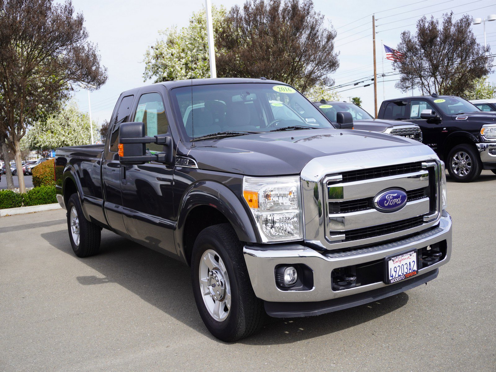 Used 2016 Ford F250 XLT w/ XLT Value Package image 1