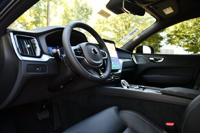 New 2026 Volvo XC60 B5 Ultra w/ Climate Package AWD/4WD image 14