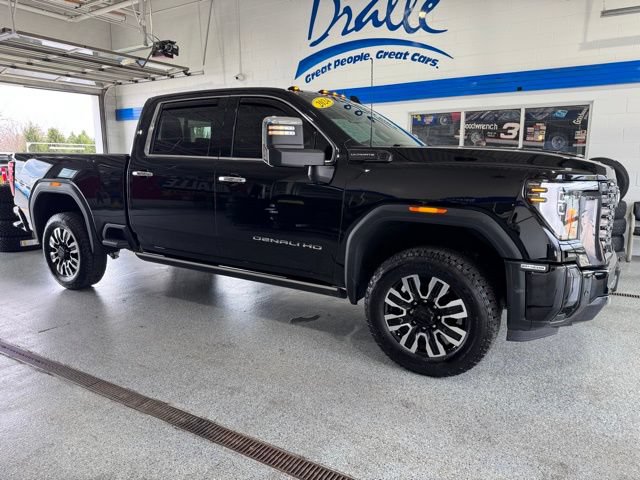 Used 2024 GMC Sierra 2500 Denali Ultimate AWD/4WD image 13