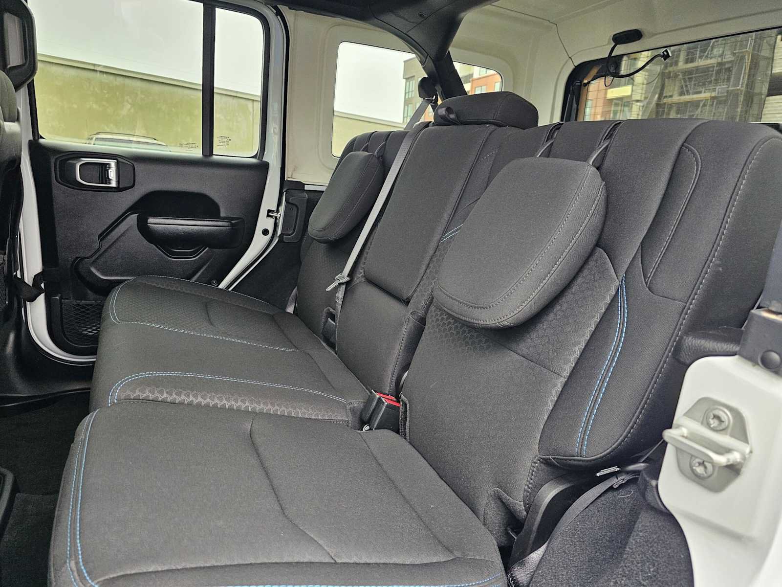 Used 2024 Jeep Wrangler Unlimited Rubicon 4xe AWD/4WD image 17