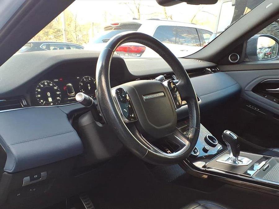 Used 2020 Land Rover Range Rover Evoque R-Dynamic SE image 19