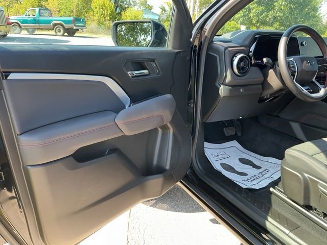 Used 2023 Chevrolet Colorado Z71 image 15