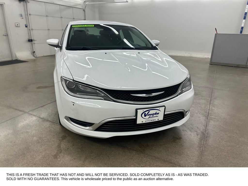 Used 2015 Chrysler 200 Limited w/ Convenience Group FWD image 3