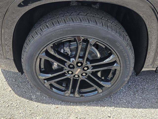 New 2026 GMC Acadia Denali w/ Super Cruise Package FWD image 9