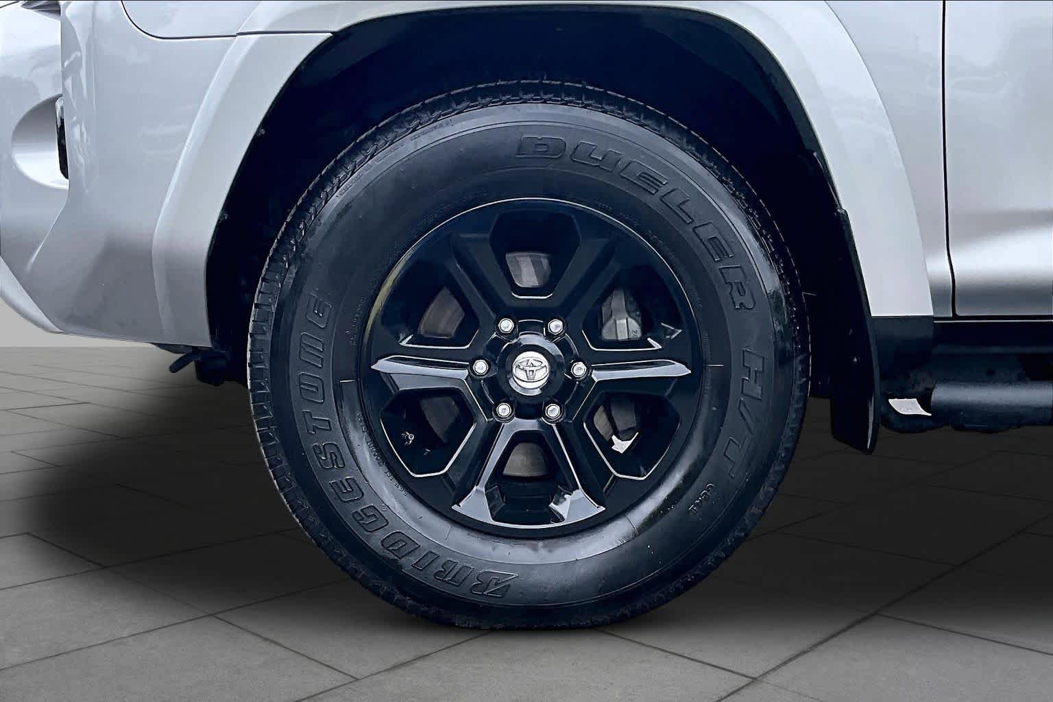 Used 2024 Toyota 4Runner SR5 RWD image 10